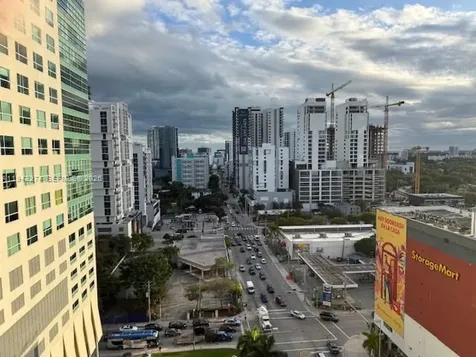 185 SW 7th Street Miami FL 33130