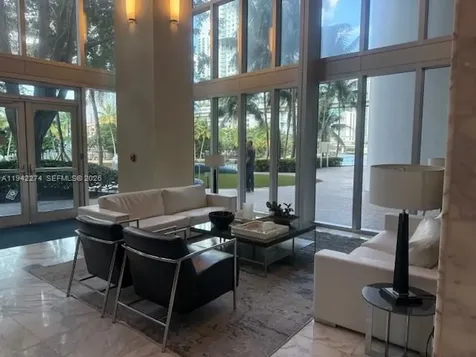 185 SW 7th Street Miami FL 33130