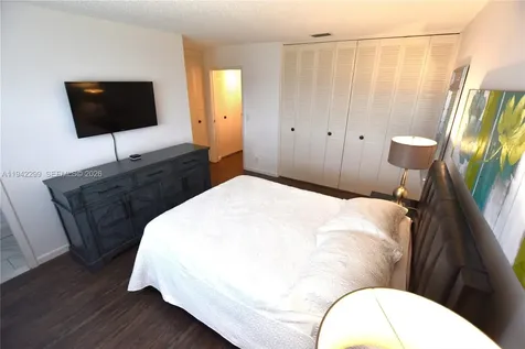 2852 Crosley Drive West West Palm Beach FL 33415