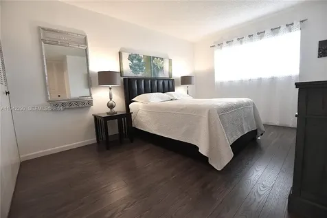 2852 Crosley Drive West West Palm Beach FL 33415