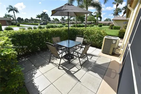 2852 Crosley Drive West West Palm Beach FL 33415