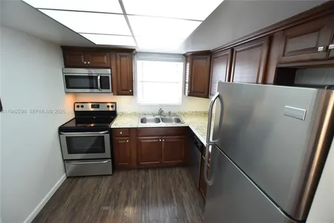 2852 Crosley Drive West West Palm Beach FL 33415