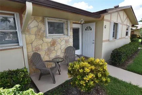 2852 Crosley Drive West West Palm Beach FL 33415