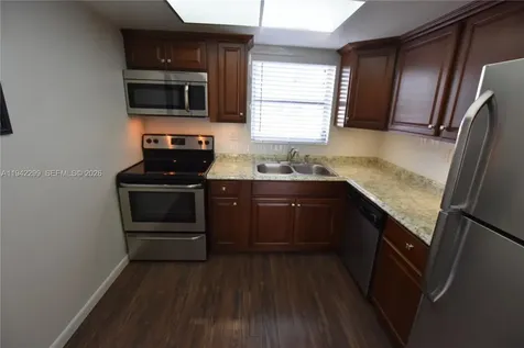 2852 Crosley Drive West West Palm Beach FL 33415