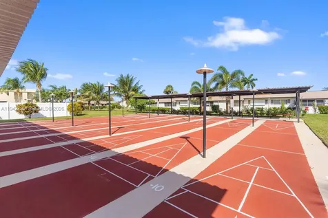 2852 Crosley Drive West West Palm Beach FL 33415