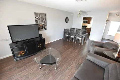 2852 Crosley Drive West West Palm Beach FL 33415