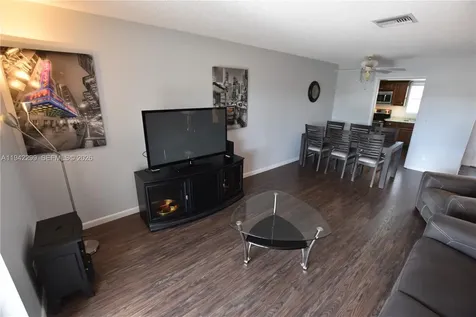 2852 Crosley Drive West West Palm Beach FL 33415