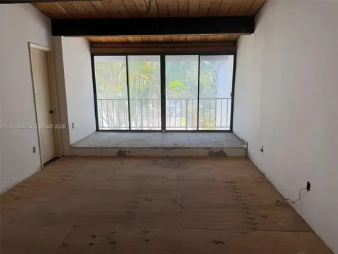 19216 NE 25th Avenue Miami FL 33180