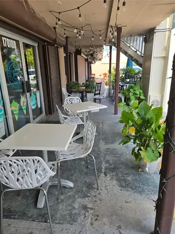17010 #D W Dixie Highway North Miami Beach FL 33160