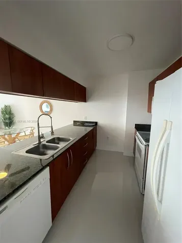 1200 Brickell Bay Drive Miami FL 33131