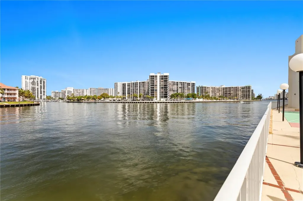 3800 S Ocean Drive Hollywood FL 33019