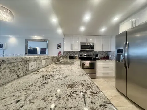 3800 S Ocean Drive Hollywood FL 33019