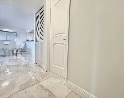 3800 S Ocean Drive Hollywood FL 33019