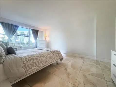3800 S Ocean Drive Hollywood FL 33019
