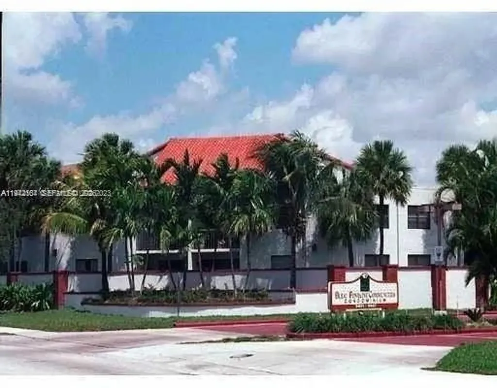 9421 Fontainebleau Boulevard Miami FL 33172