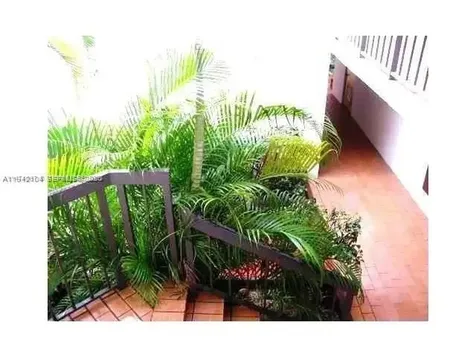 9421 Fontainebleau Boulevard Miami FL 33172