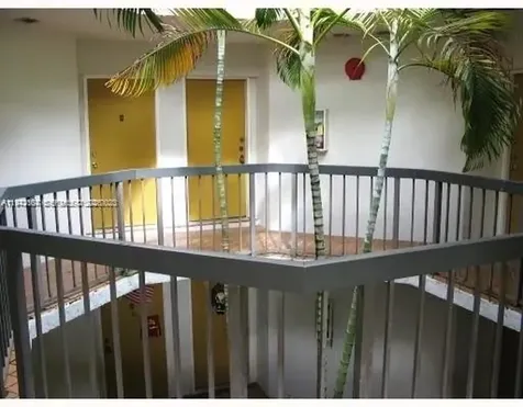 9421 Fontainebleau Boulevard Miami FL 33172
