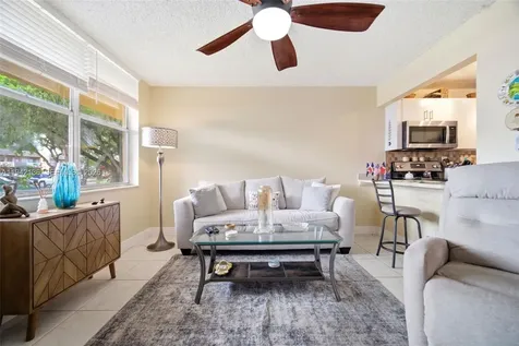 9121 Sunrise Lakes Boulevard Sunrise FL 33322
