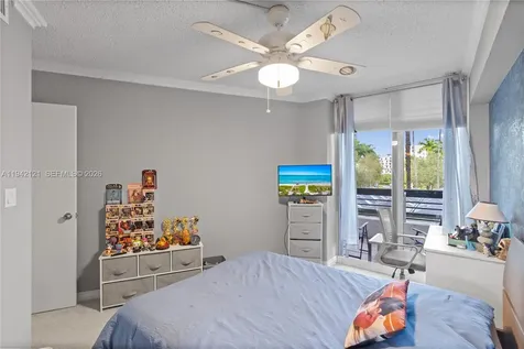 3600 Mystic Pointe Drive Aventura FL 33180