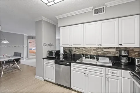 3600 Mystic Pointe Drive Aventura FL 33180
