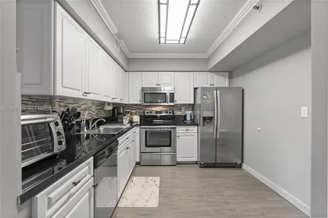 3600 Mystic Pointe Drive Aventura FL 33180