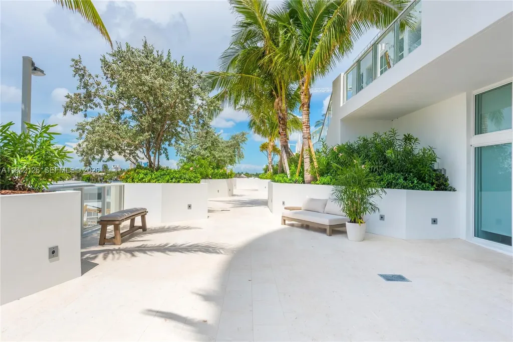 401 N Birch Road Fort Lauderdale FL 33304