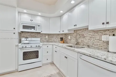 500 Bayview Drive Sunny Isles Beach FL 33160