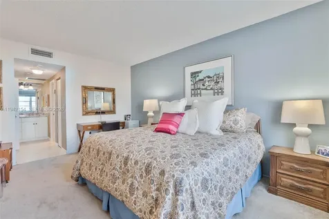 500 Bayview Drive Sunny Isles Beach FL 33160