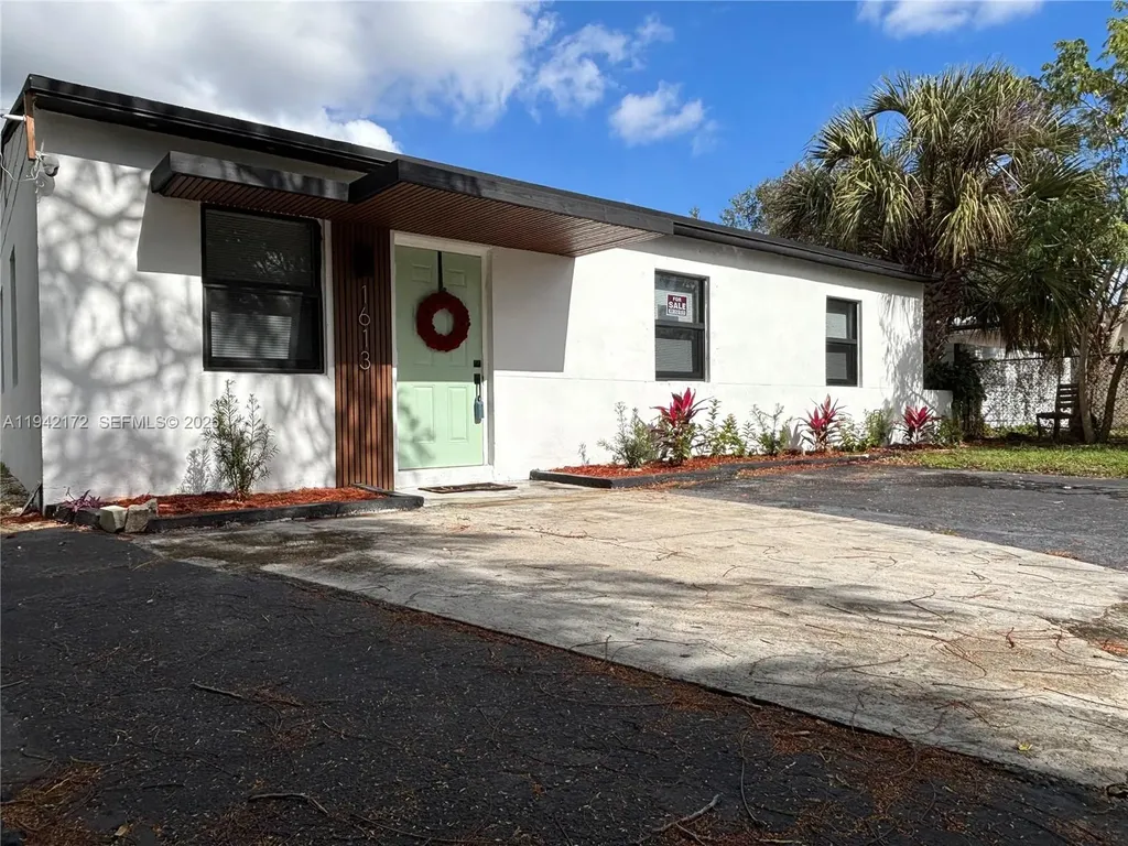1613 NW 12th Street Fort Lauderdale FL 33311