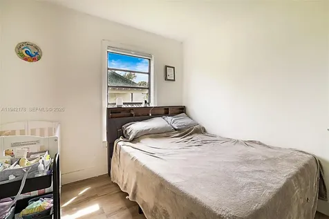 3021 Avenue J Riviera Beach FL 33404