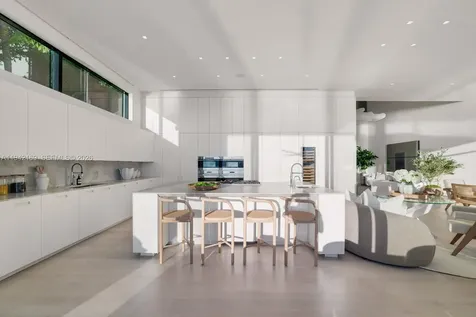 33 E Dilido Drive Miami Beach FL 33139