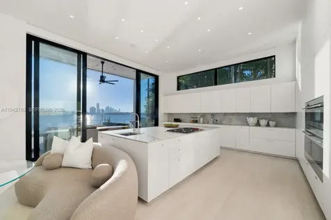 33 E Dilido Drive Miami Beach FL 33139