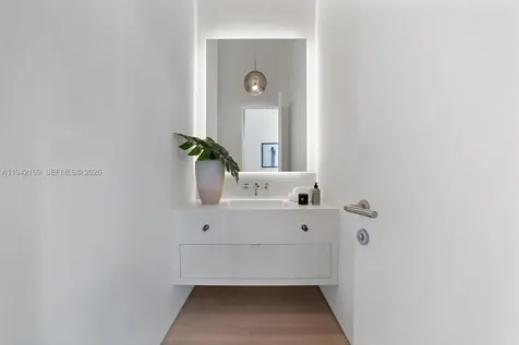 33 E Dilido Drive Miami Beach FL 33139