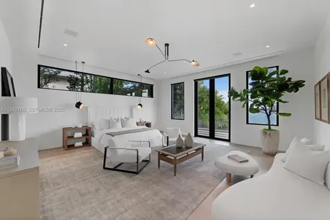 33 E Dilido Drive Miami Beach FL 33139