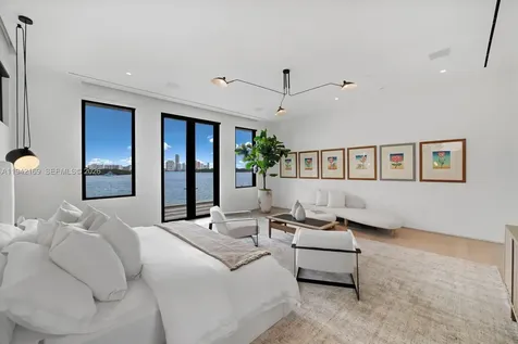 33 E Dilido Drive Miami Beach FL 33139