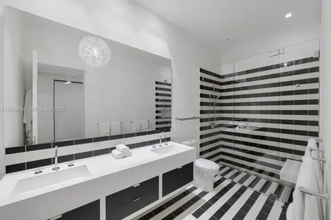 33 E Dilido Drive Miami Beach FL 33139