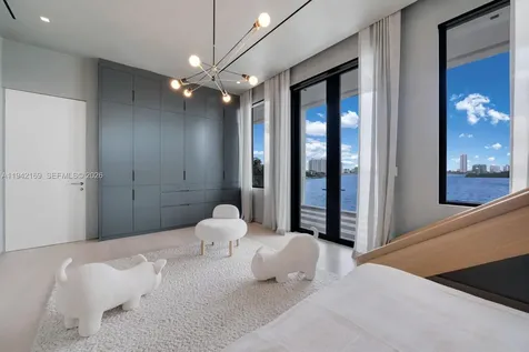 33 E Dilido Drive Miami Beach FL 33139