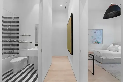 33 E Dilido Drive Miami Beach FL 33139