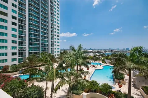 253 NE 2nd Street Miami FL 33132