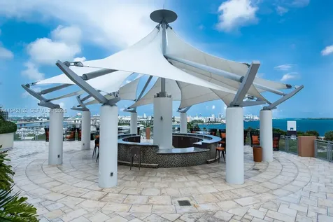 253 NE 2nd Street Miami FL 33132