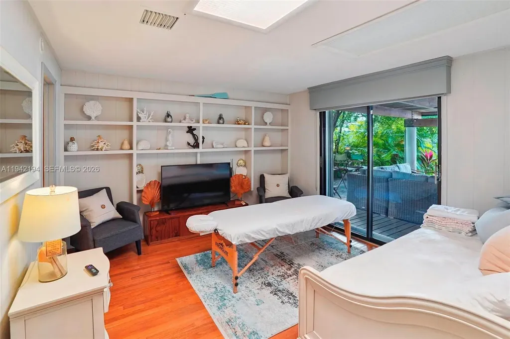 335 Coral Way Fort Lauderdale FL 33301