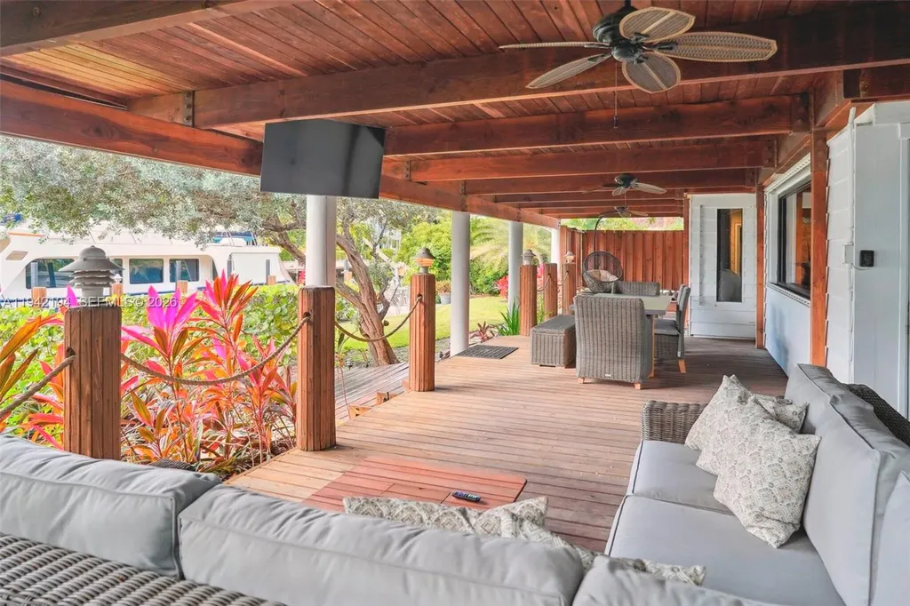 335 Coral Way Fort Lauderdale FL 33301