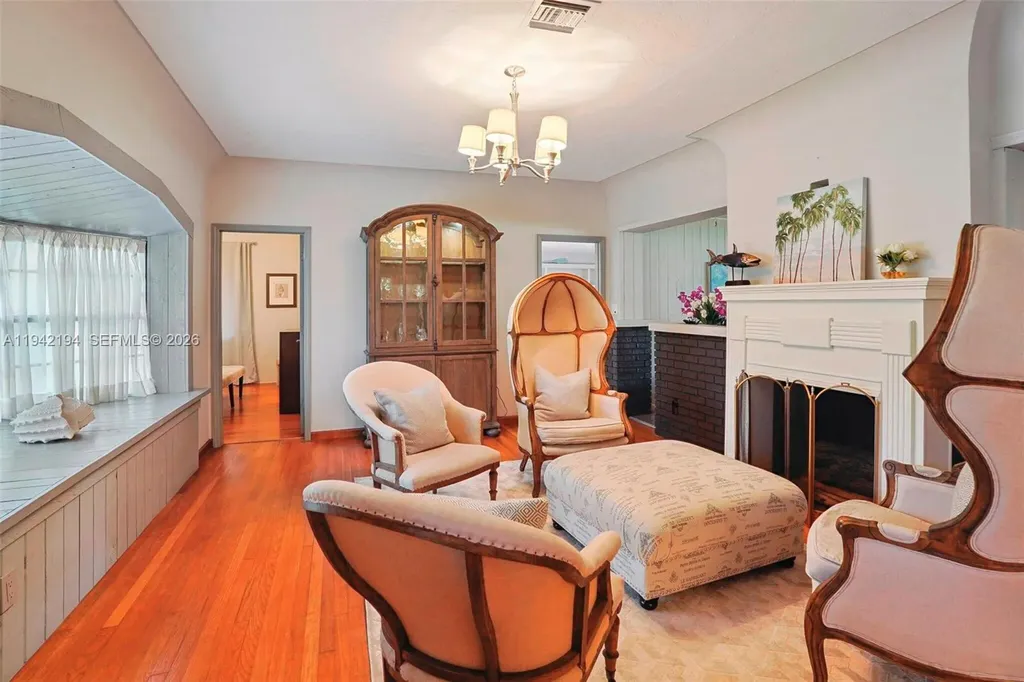 335 Coral Way Fort Lauderdale FL 33301