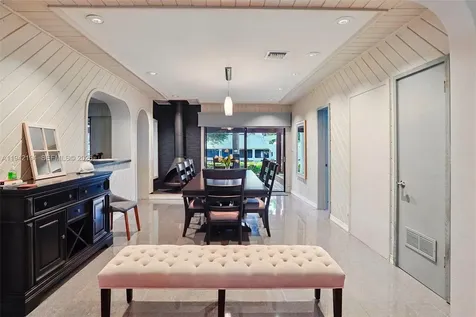 335 Coral Way Fort Lauderdale FL 33301