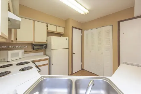 2667 NW 33rd Street Oakland Park FL 33309