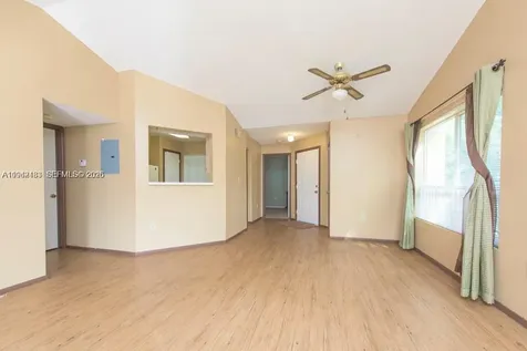 2667 NW 33rd Street Oakland Park FL 33309
