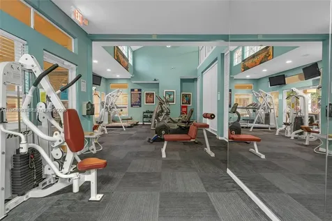 2667 NW 33rd Street Oakland Park FL 33309