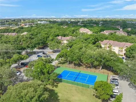 2667 NW 33rd Street Oakland Park FL 33309