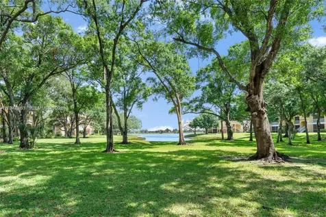 2667 NW 33rd Street Oakland Park FL 33309