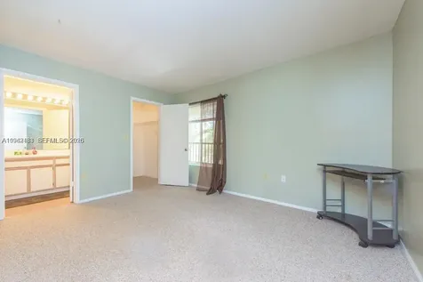 2667 NW 33rd Street Oakland Park FL 33309